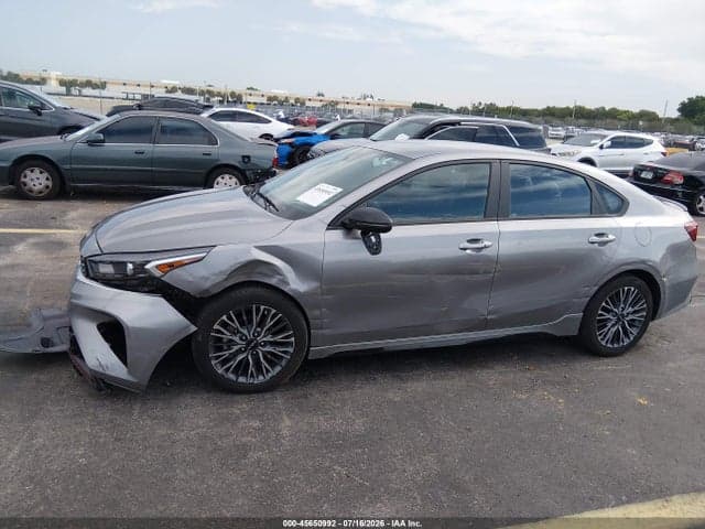 2024 KIA FORTE GT-LINE 6