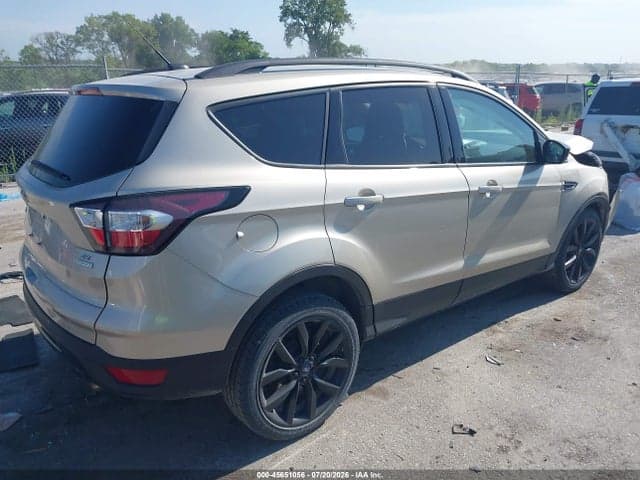 2017 FORD ESCAPE SE 4