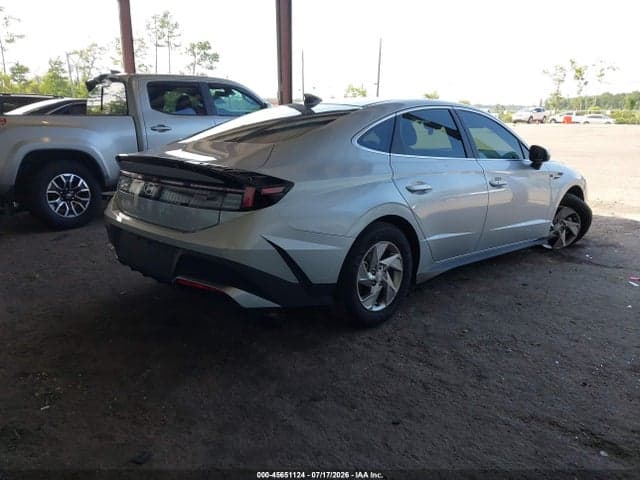 2026 HYUNDAI SONATA SE 4