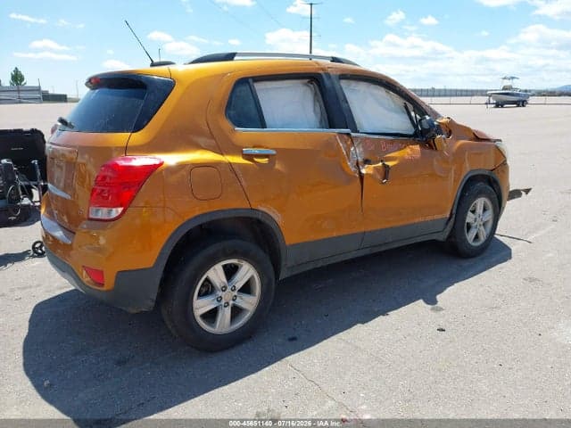 2017 CHEVROLET TRAX LT 4