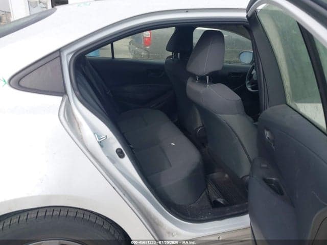 2022 TOYOTA COROLLA LE 8
