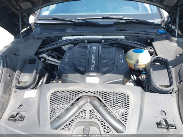 2017 PORSCHE MACAN TURBO 10