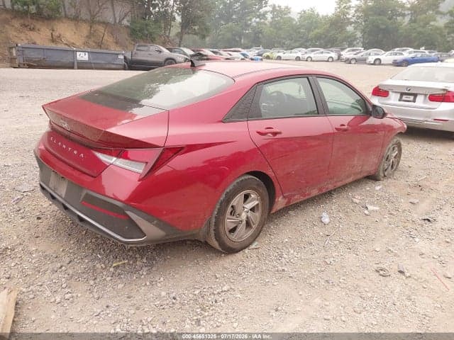 2025 HYUNDAI ELANTRA SE 4
