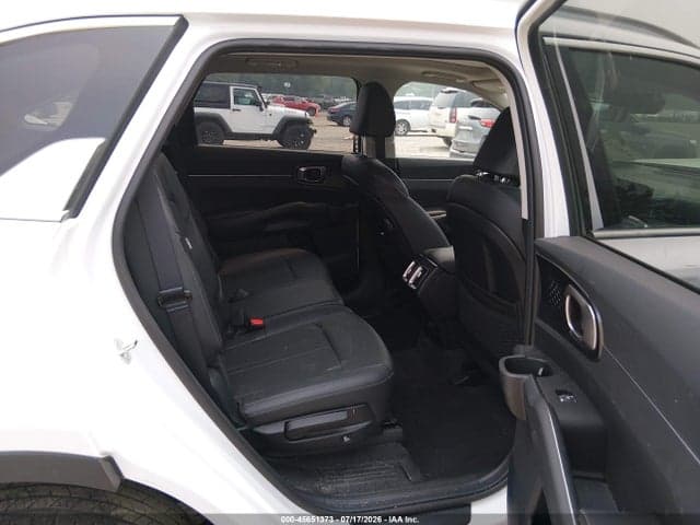 2024 KIA SORENTO S 8