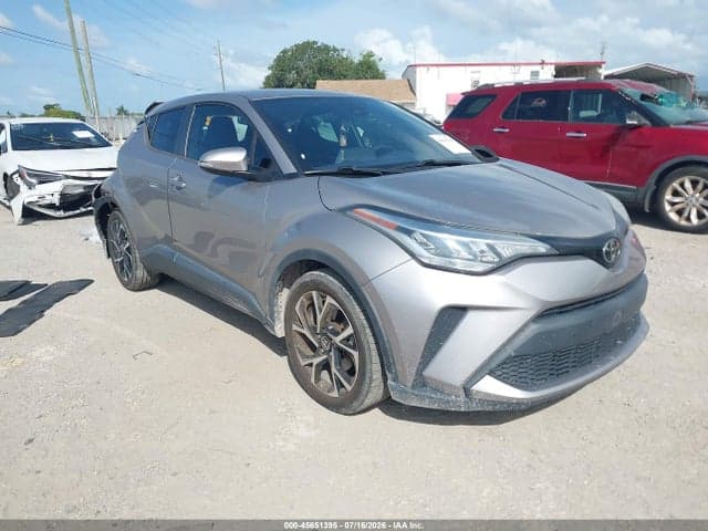 2020 TOYOTA C-HR XLE 1