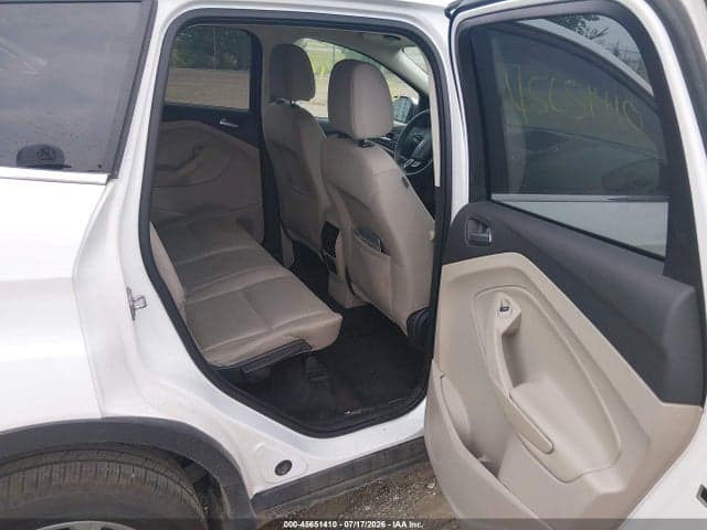 2017 FORD ESCAPE SE 8