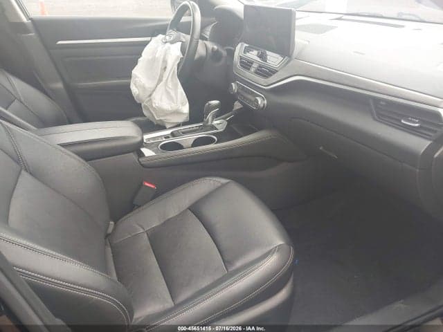 2024 NISSAN ALTIMA SL FWD 5
