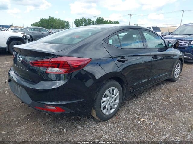 2020 HYUNDAI ELANTRA SE 4