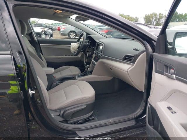 2020 HYUNDAI ELANTRA SE 5