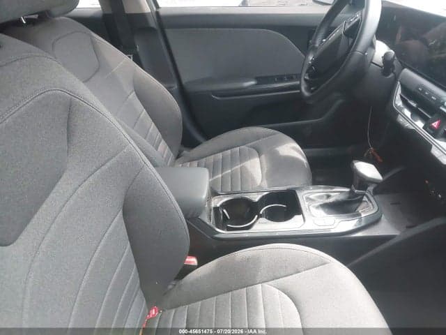 2025 KIA K4 EX 5