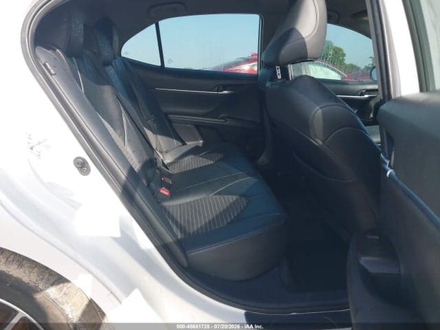 2021 TOYOTA CAMRY SE 8