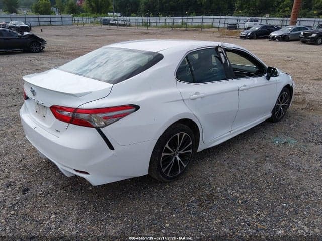 2018 TOYOTA CAMRY SE 5