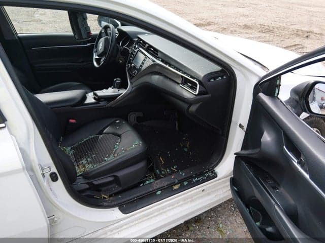 2018 TOYOTA CAMRY SE 6