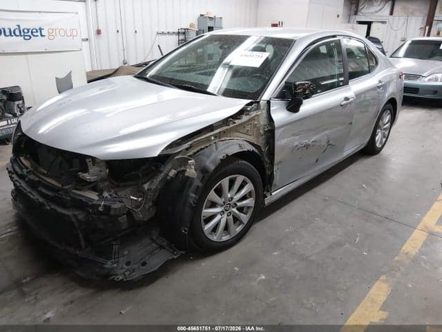 2018 TOYOTA CAMRY LE 2