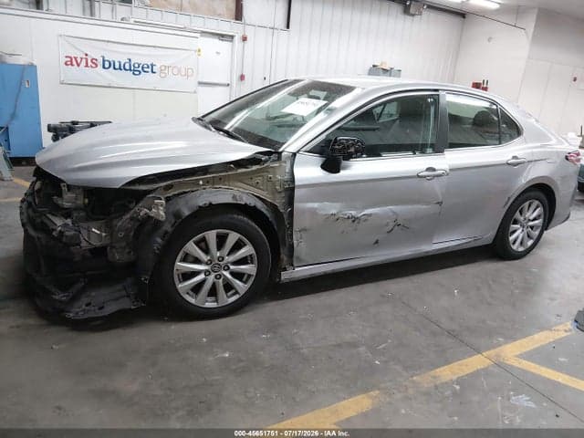 2018 TOYOTA CAMRY LE 15