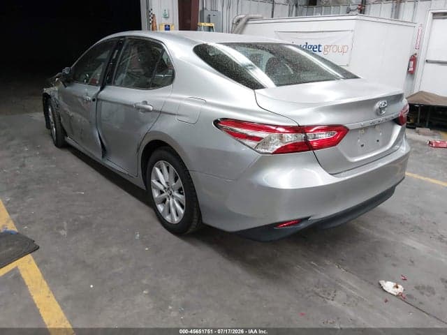 2018 TOYOTA CAMRY LE 3