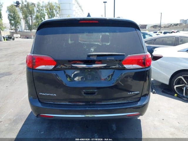 2018 CHRYSLER PACIFICA LIMITED 16