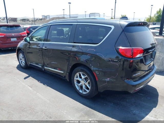 2018 CHRYSLER PACIFICA LIMITED 3