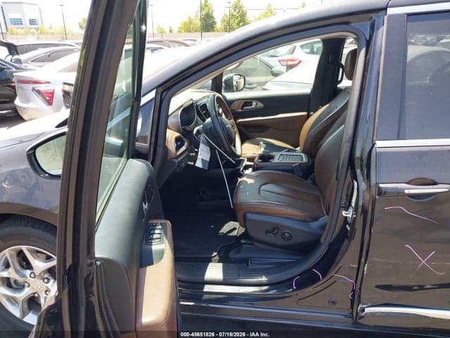 2018 CHRYSLER PACIFICA LIMITED 5