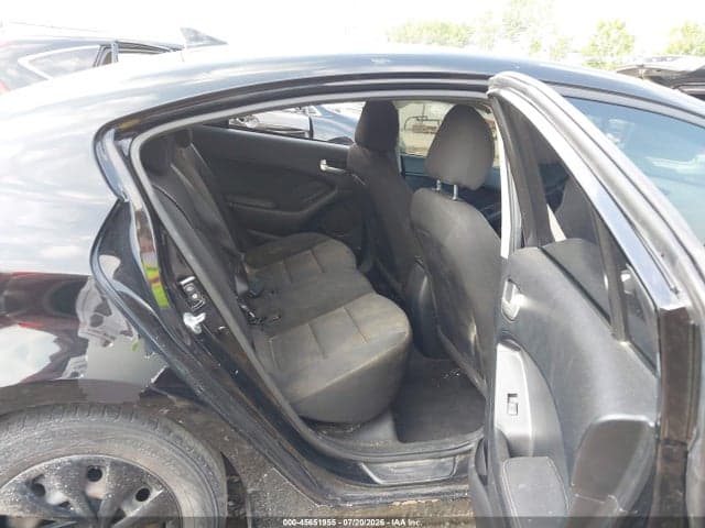 2017 KIA FORTE LX 8