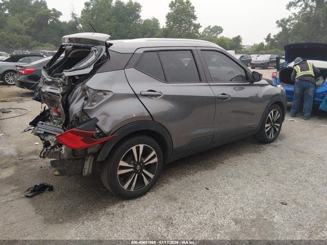 2020 NISSAN KICKS SV XTRONIC CVT 4