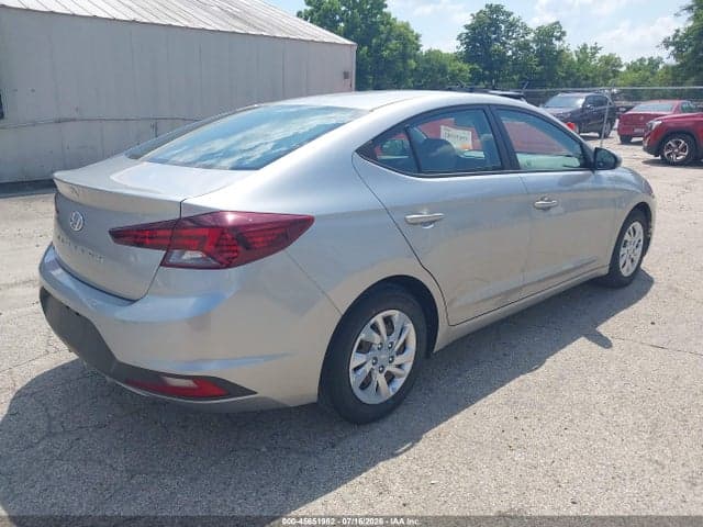 2020 HYUNDAI ELANTRA SE 4