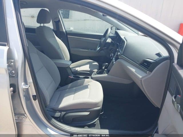 2020 HYUNDAI ELANTRA SE 5