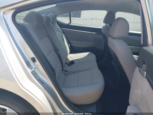 2020 HYUNDAI ELANTRA SE 8