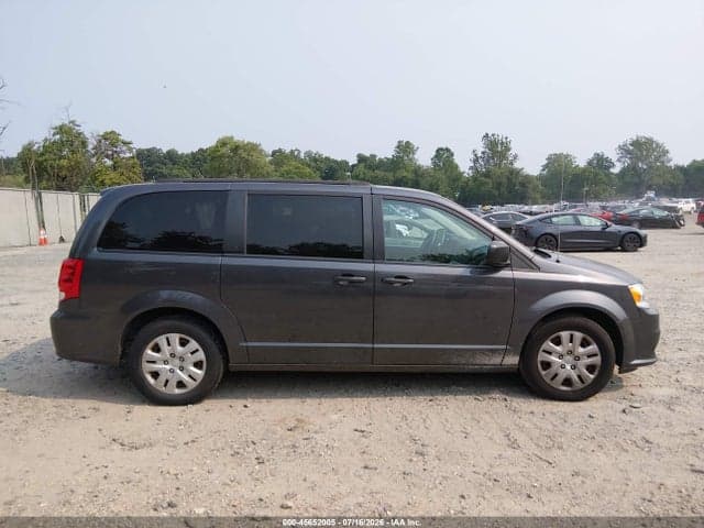 2018 DODGE GRAND CARAVAN SE 13