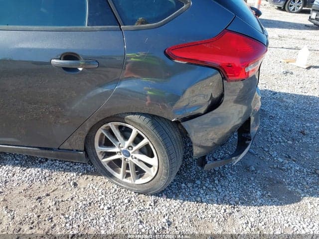 2017 FORD FOCUS SE 6