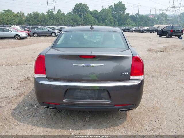 2019 CHRYSLER 300 LIMITED 16