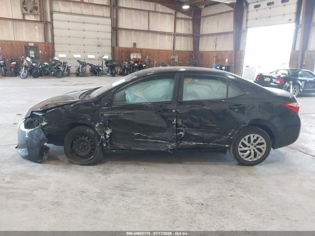 2017 TOYOTA COROLLA LE 14