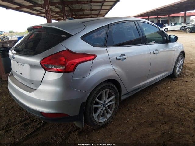 2017 FORD FOCUS SE 4
