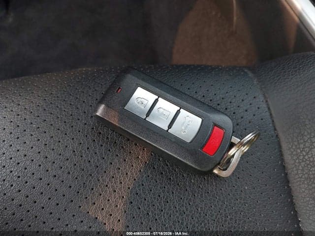 2017 MITSUBISHI OUTLANDER SE/SEL 11