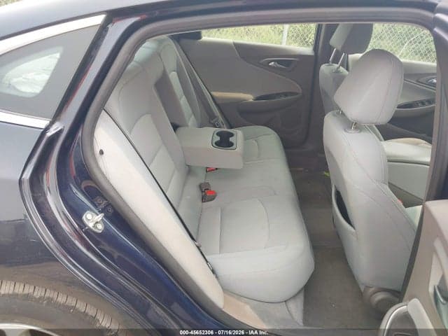 2017 CHEVROLET MALIBU LS 8
