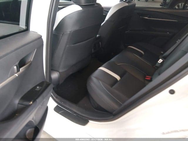 2025 TOYOTA CAMRY SE 8