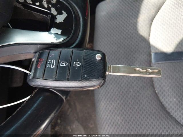 2018 KIA OPTIMA S 11