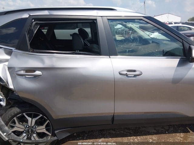 2021 KIA SELTOS EX 12