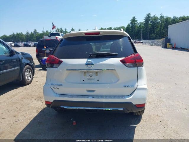 2018 NISSAN ROGUE SV 17