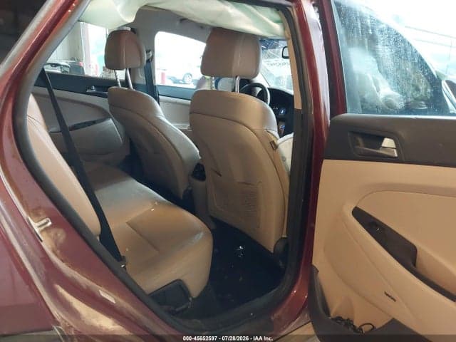 2017 HYUNDAI TUCSON SE PLUS 8