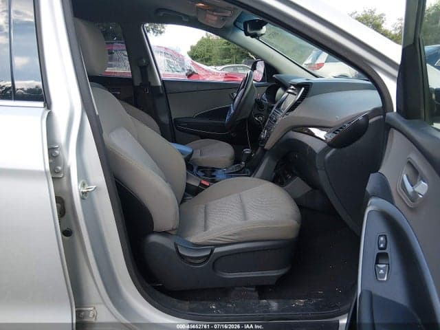 2017 HYUNDAI SANTA FE SE 6