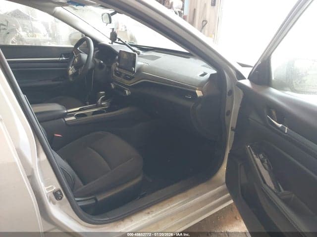 2023 NISSAN ALTIMA SV FWD 5