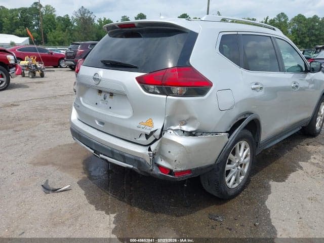 2017 NISSAN ROGUE SV 6