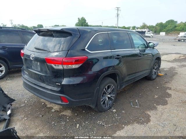 2018 TOYOTA HIGHLANDER LE 4