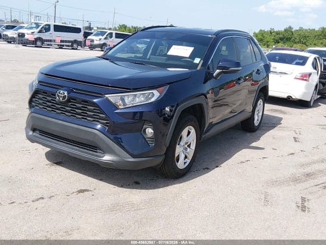 2021 TOYOTA RAV4 XLE 2