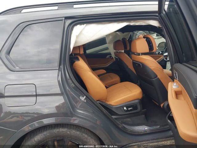 2024 BMW X7 XDRIVE40I 8