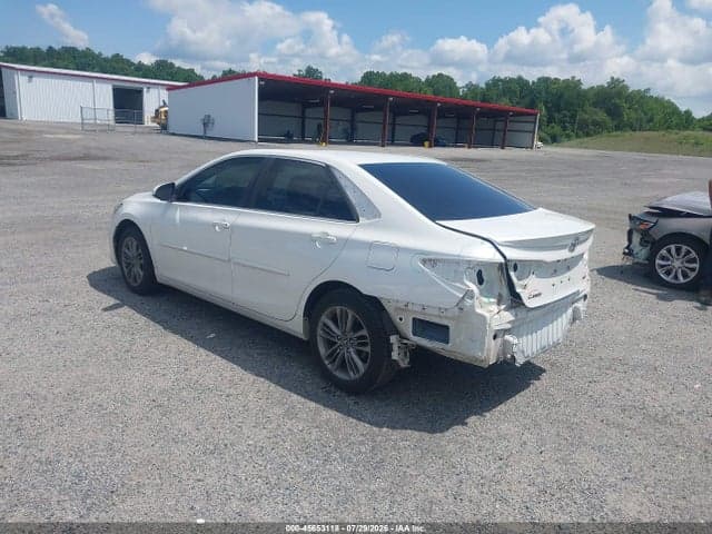 2017 TOYOTA CAMRY SE 3