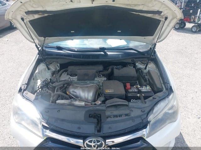 2017 TOYOTA CAMRY SE 10