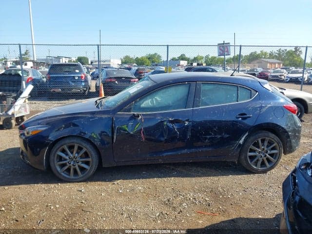 2018 MAZDA MAZDA3 TOURING 13