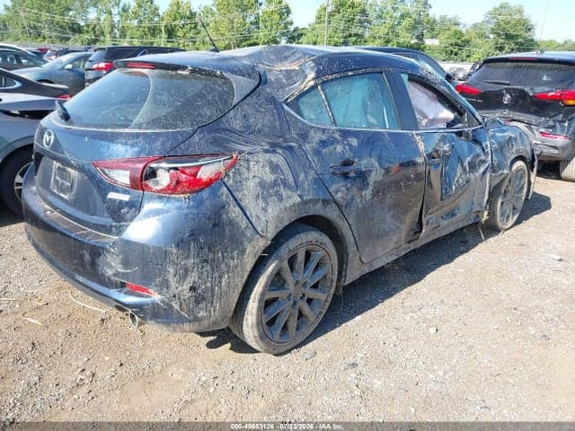 2018 MAZDA MAZDA3 TOURING 4